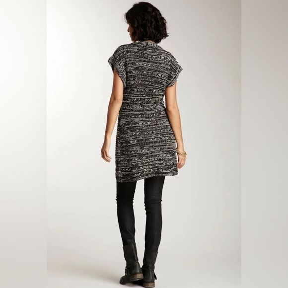 BCBG Maxazia Two-Tone Black Off White Crochet Cap Sleeve Tie Long Cardigan L - Picture 2 of 9